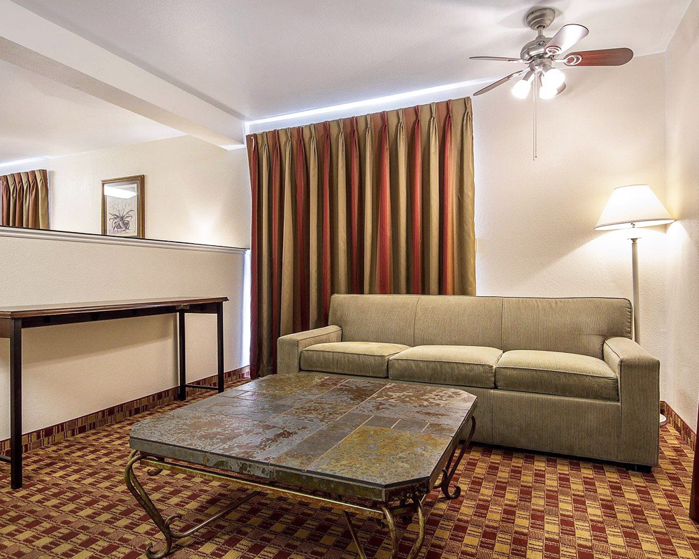 Suites Specialty Rooms